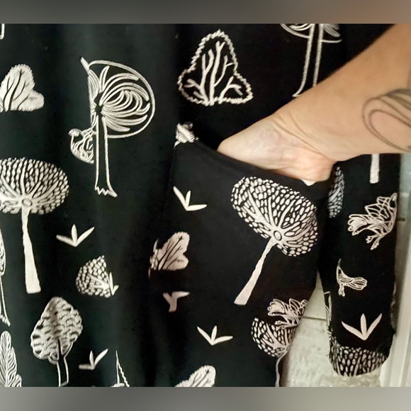 Amato Rizzi Relaxed Fit Whimsical Nature Print Sweatshirt 3/4 sleeves Size 0-10 - Picture 2 of 9